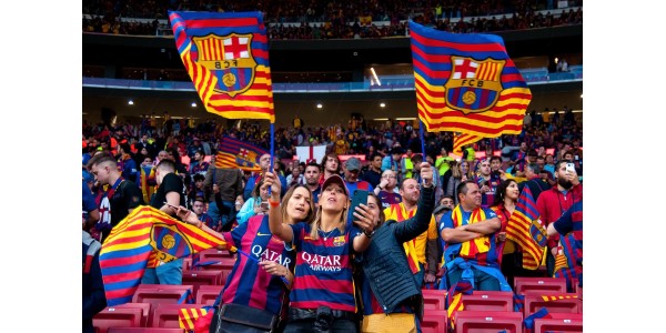 Barcelona takker Real Madrid for at have givet plads til øverste placering